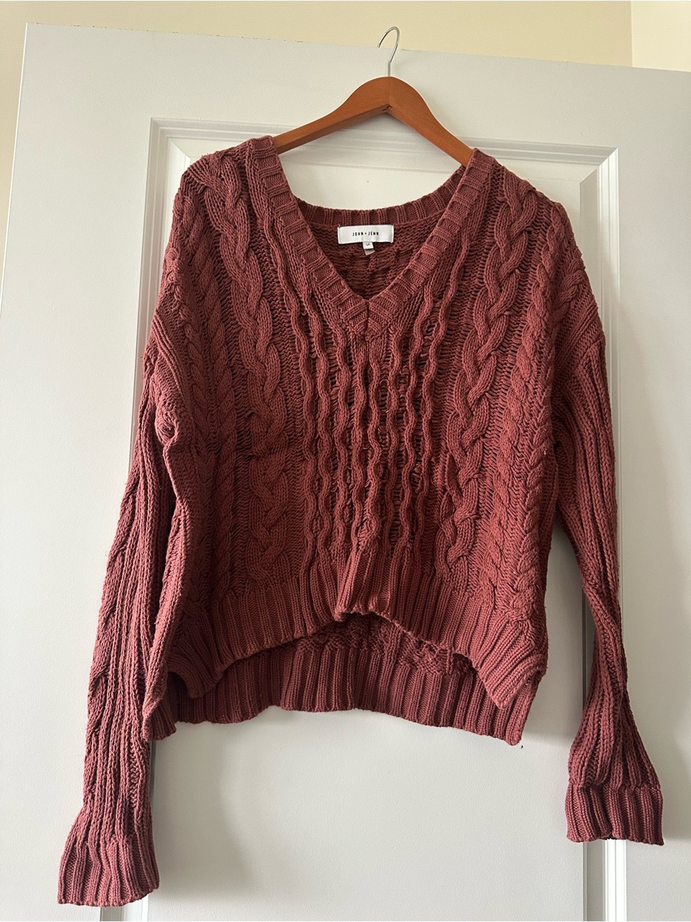 John + Jenn Cable-Knit V-Neck Sweater - Dusty Rose